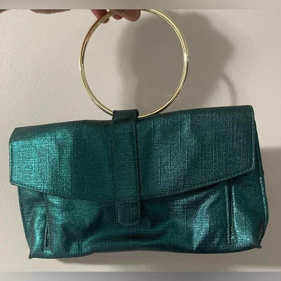 Metallic Green Clutch with Gold Chain - Picture 3 of 7